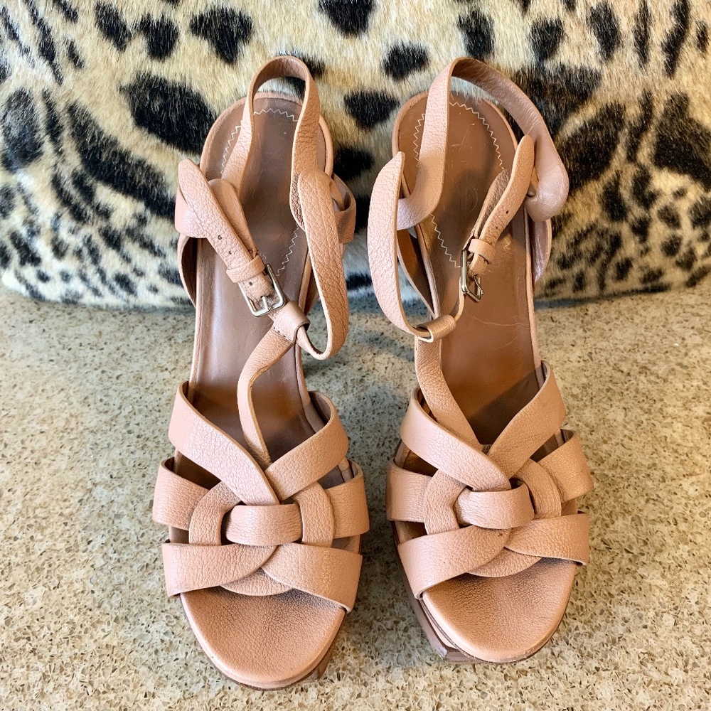 Yves Saint Laurent Leather Tribute Sandal SIZE 37